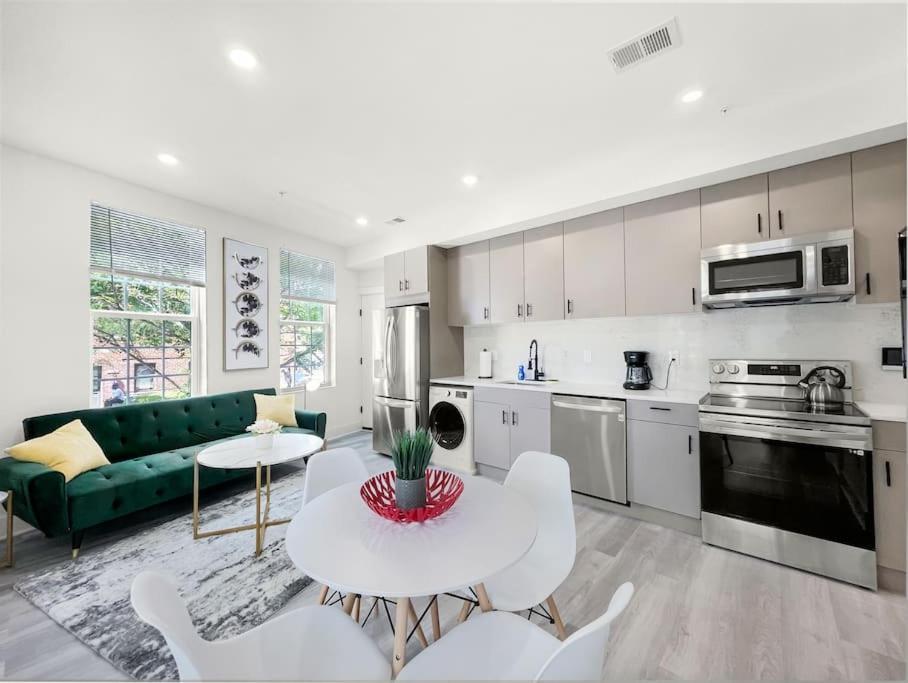 Classy Capitol Hill Apt, Steps From Dc Attraction Washington